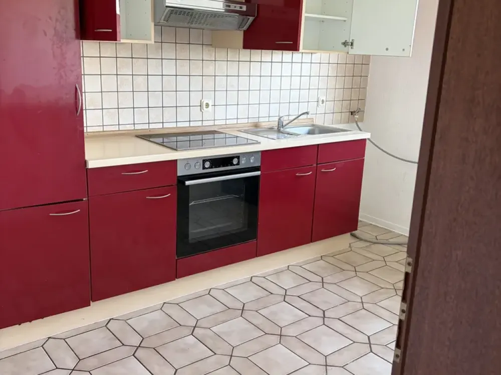 Top Apartment in St. Arnual incl. Kitchen ! .! Also WG or living also as office - With Character: 4 rooms, kitchen, bathroom