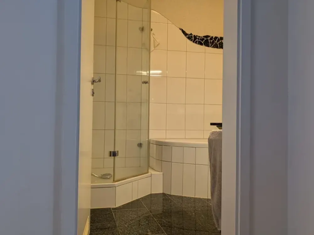 شقة من 3 غرف/علية مع شرفة في رافنسبورغ/غرب