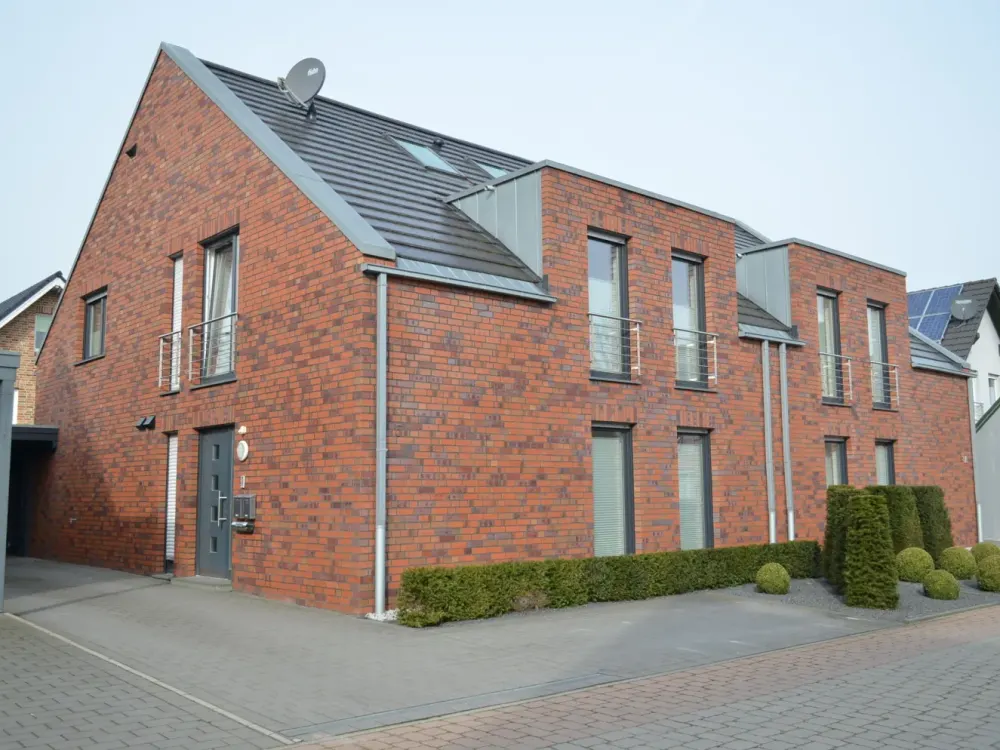 Exclusive 2-Room Ground Floor Apartment with Terrace + Garden