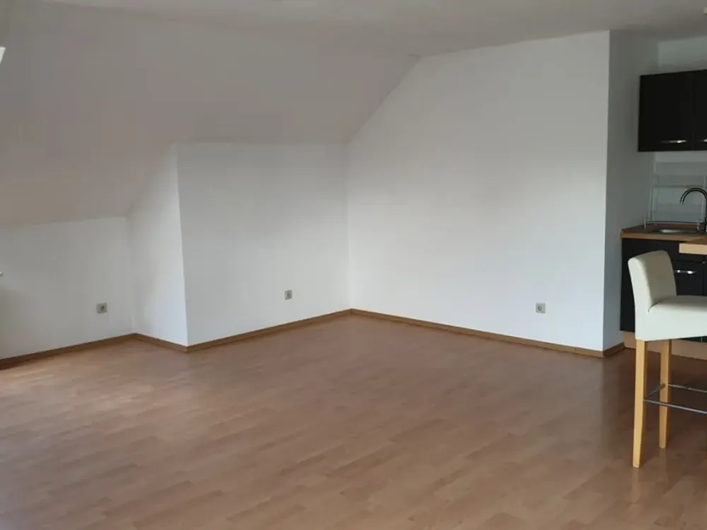 Pretty Studio Apartment with Fitted Kitchen in Kirchhörde