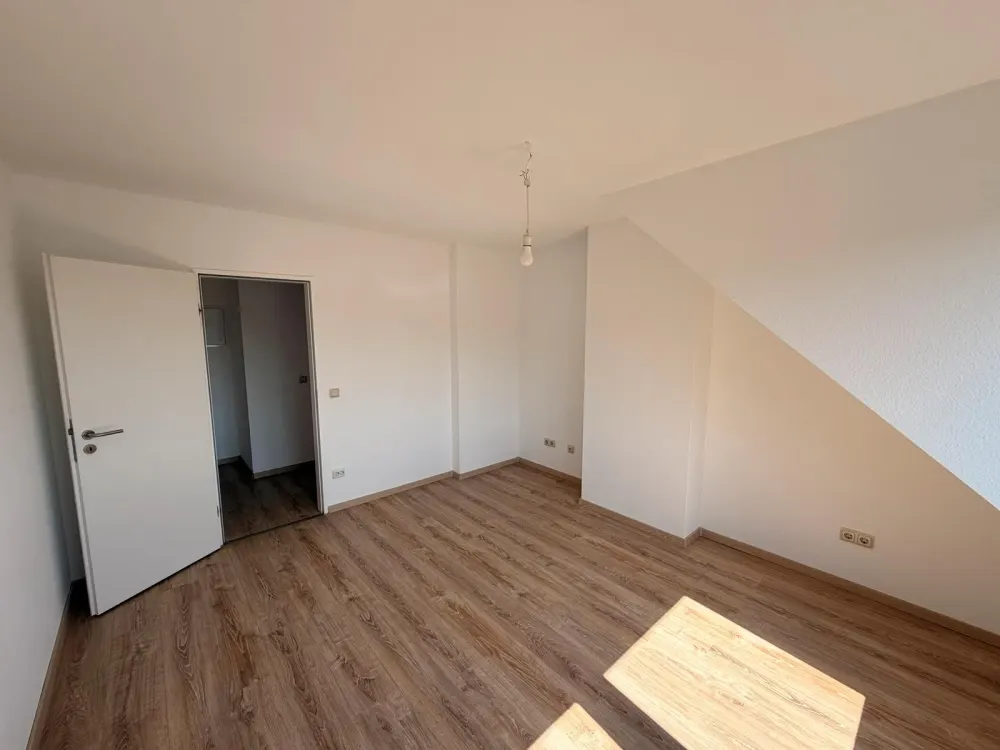 Freshly Renovated, Bright 2-Room Attic Apartment with Balcony