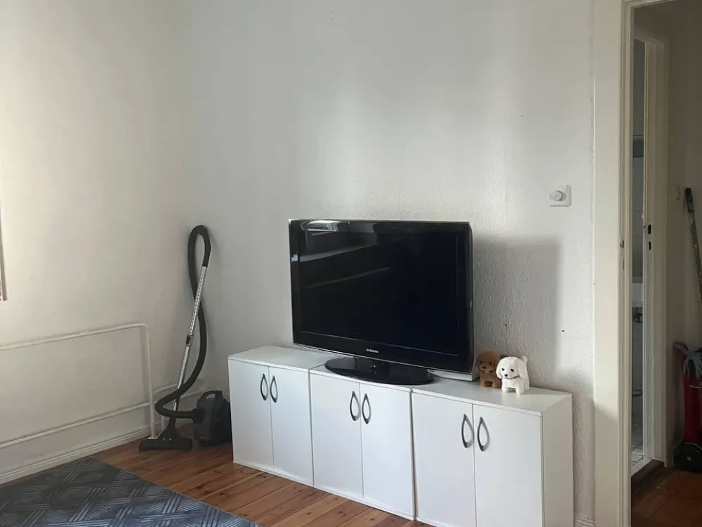 Furnished 2-Room Apartment in Charlottenburg | Available Immediately