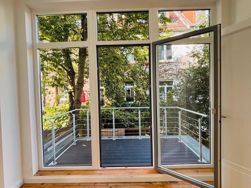 Renting 3-Room Apartment in the Middle of the District