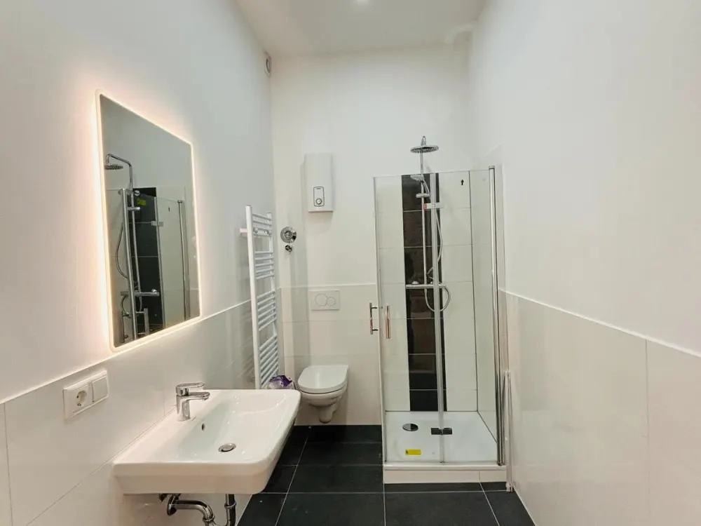 Renting 3-Room Apartment in the Middle of the District