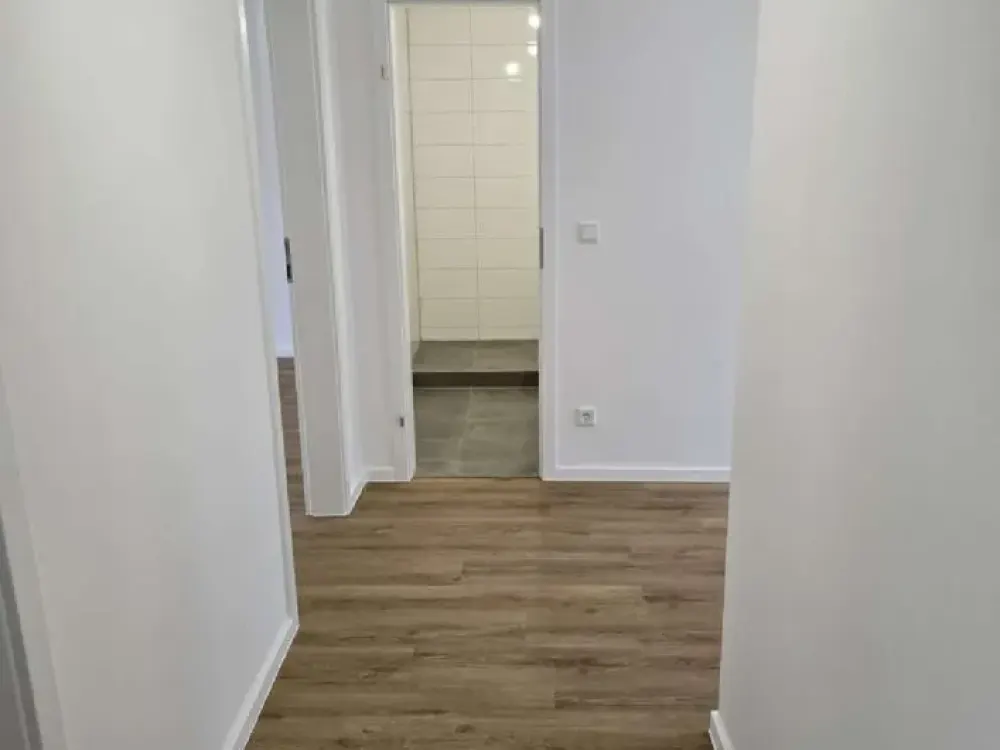 Family-friendly and Green - Newly Renovated 2.5-Room Ground Floor Apartment
