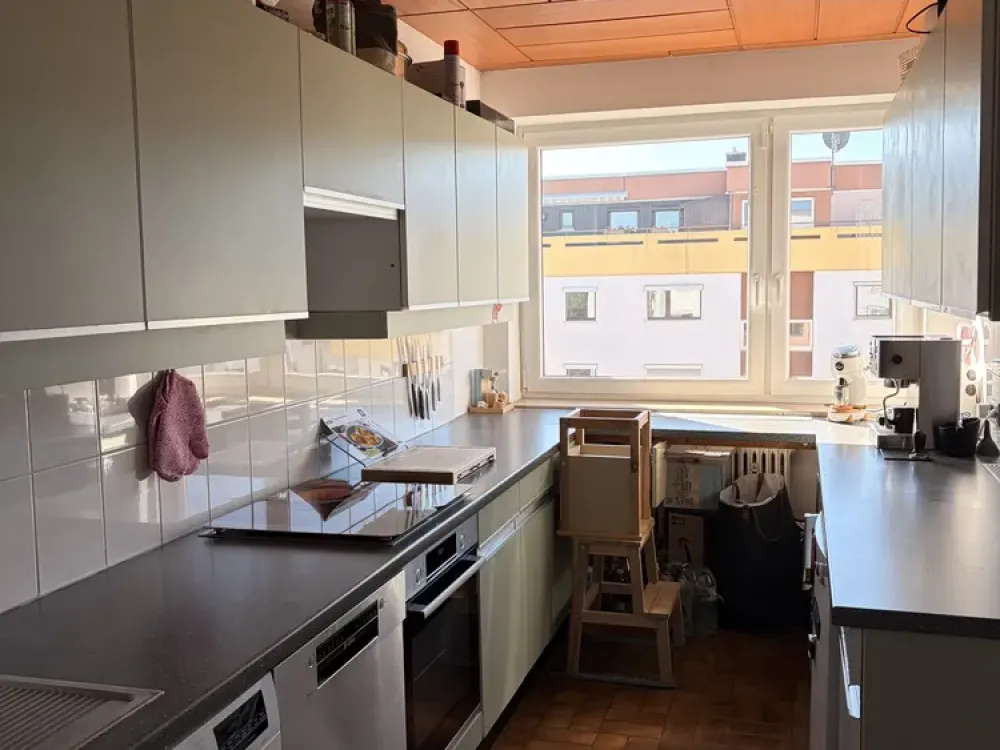 Bright 3-Room Apartment with Balcony and Underground Parking Space in Neu-Esting