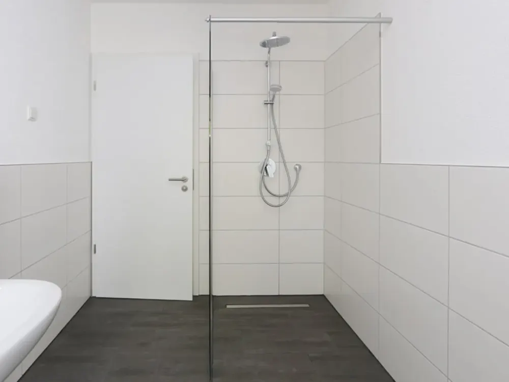 Spacious 3-Room New-Build Apartment with Small Garden