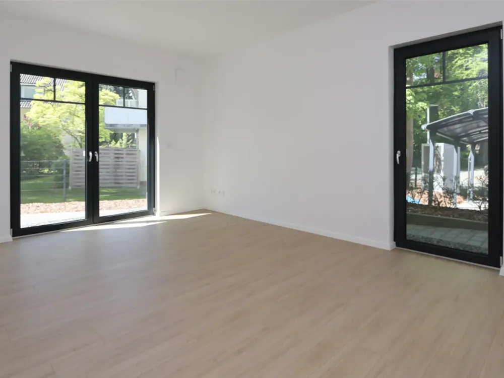 Spacious 3-Room New-Build Apartment with Small Garden