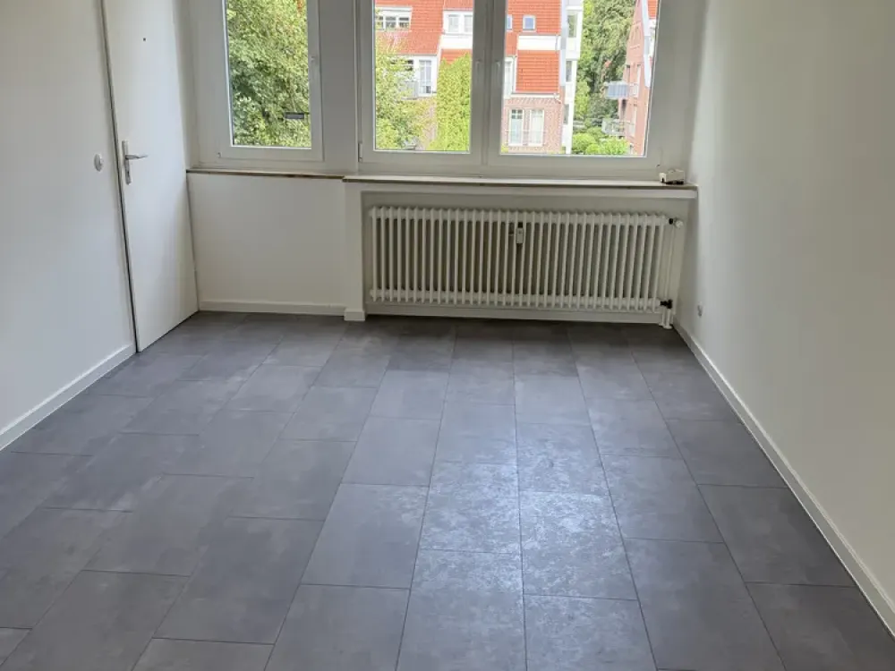 Living with Character: 3.5-Room Apartment in St. Magnus