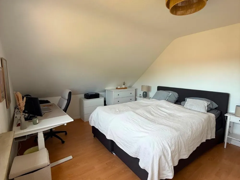 Bright 2-Room Attic Apartment in Norderstedt