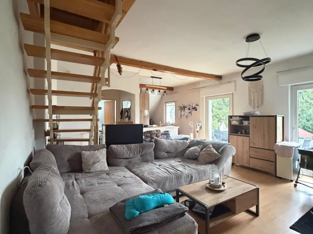 Spacious Maisonette Apartment with Balcony & Open Living Concept