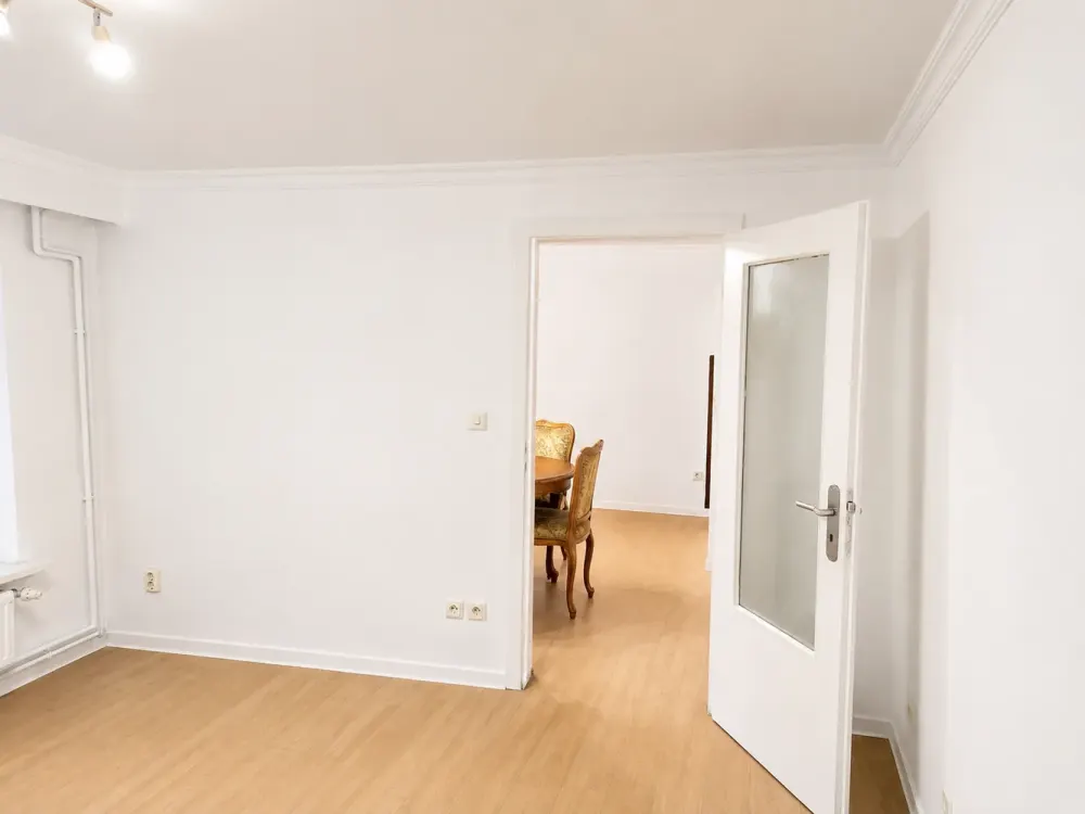 2-Room Basement Apartment with Terrace & Private Garden, Ideal for Singles