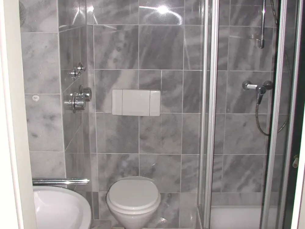 Compact Living in Jenfeld: 1-Room Apartment with Balcony