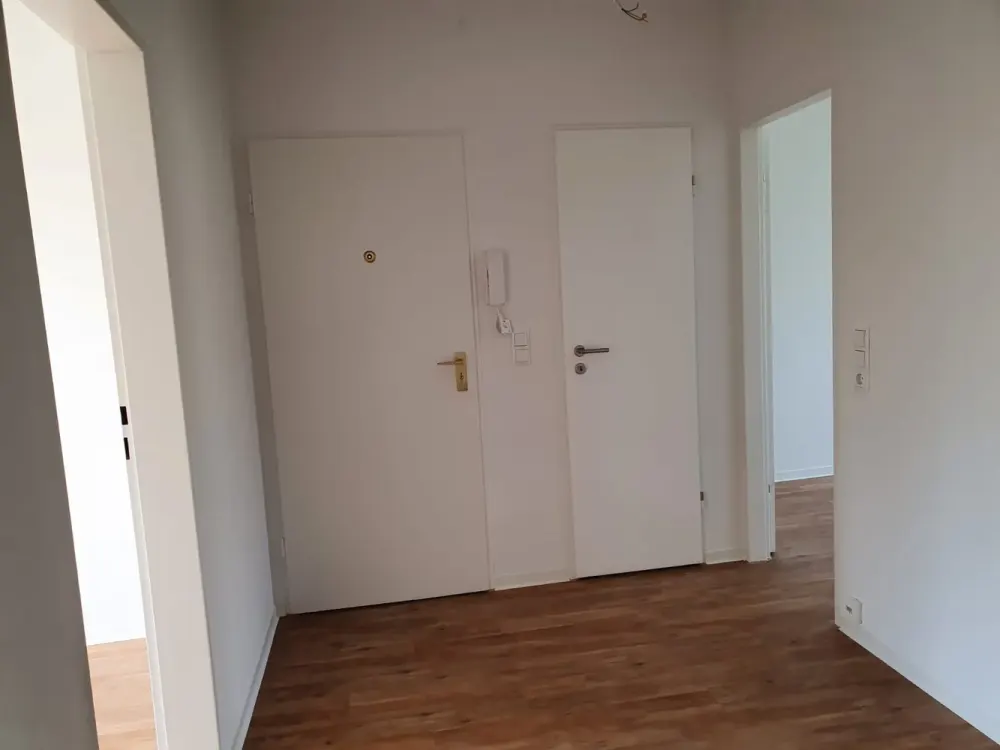 Attractive 3-Room Attic Apartment with Balcony in Bremen