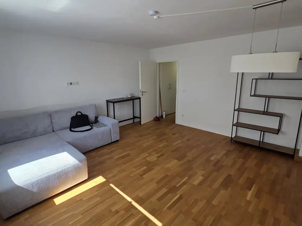 Lebendig wohnen direkt auf der Bergerstraße in Frankfurt: 2-Zimmer-Wohnung im Nordend-Ost