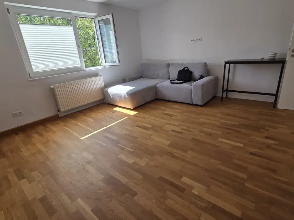 Lebendig wohnen direkt auf der Bergerstraße in Frankfurt: 2-Zimmer-Wohnung im Nordend-Ost