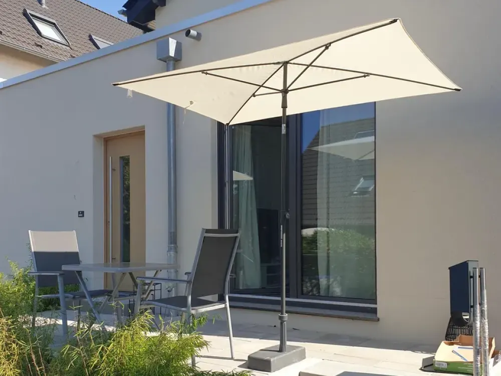 Modern 2-Room Apartment (44 m²) in the Desirable Old Südstadt