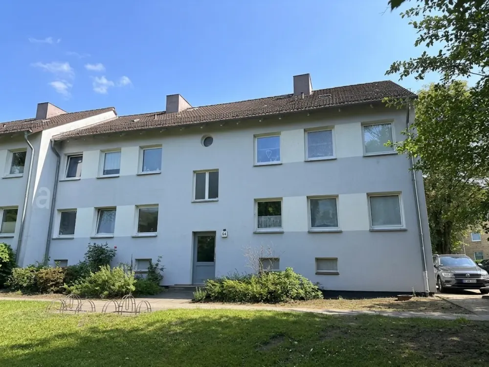 Attractive 2.5-Room Apartment on the Raised Ground Floor in Wedel, Wentzel Dr.