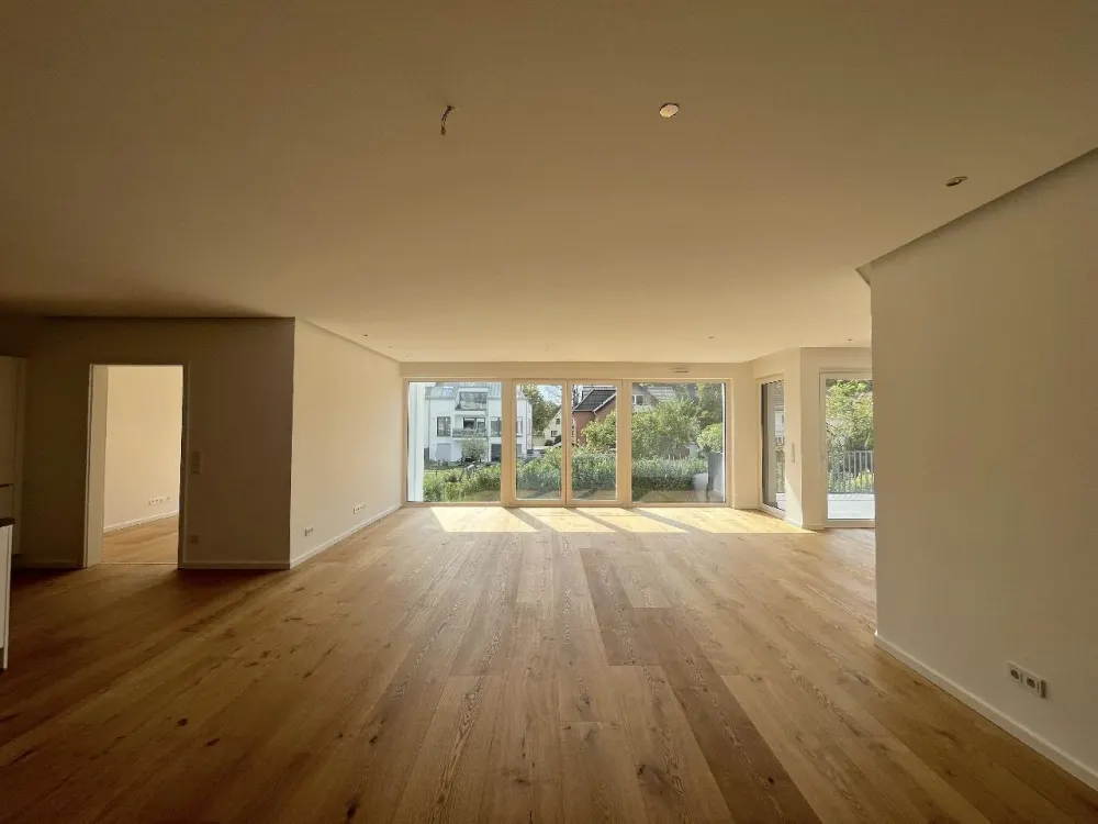 Dream Apartment on Rochusweg - 3.5 Rooms, 2 Bathrooms, Balcony, Fitted Kitchen, Underground Parking!
