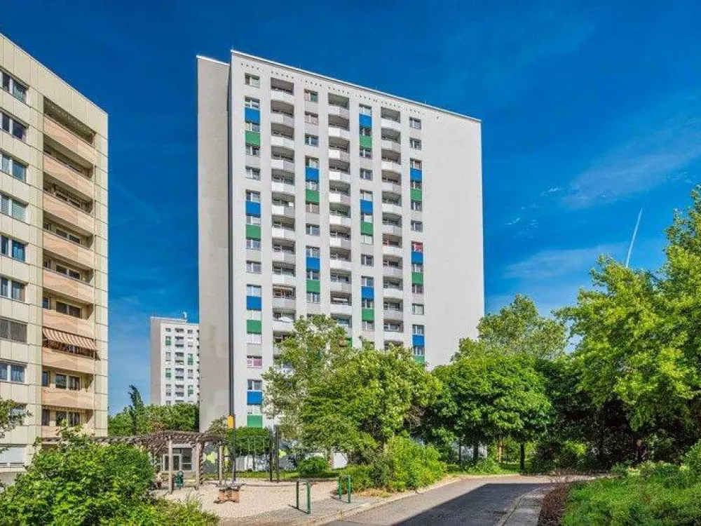 3-room apartment with beautiful view! Available from 20.08.2026!