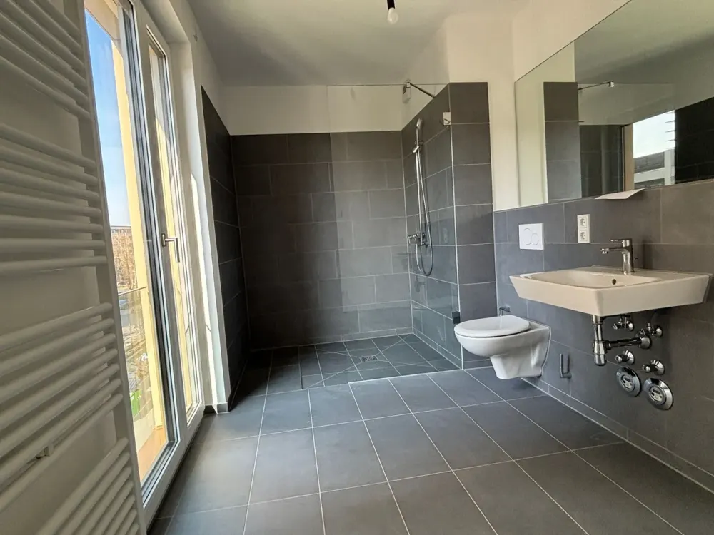 Available Immediately! 3-Room Apartment (Type 7 compact) with Balcony, Guest WC and Private Cellar