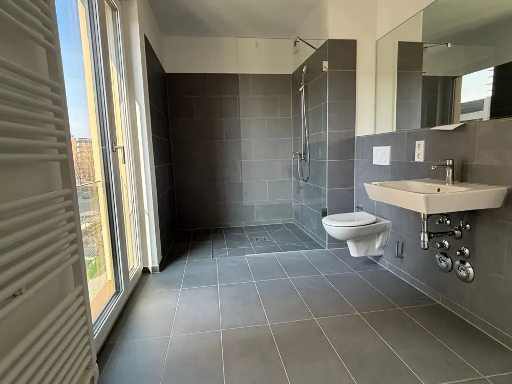 Available Immediately! 3-Room Apartment (Type 7 compact) with Balcony, Guest WC and Private Cellar