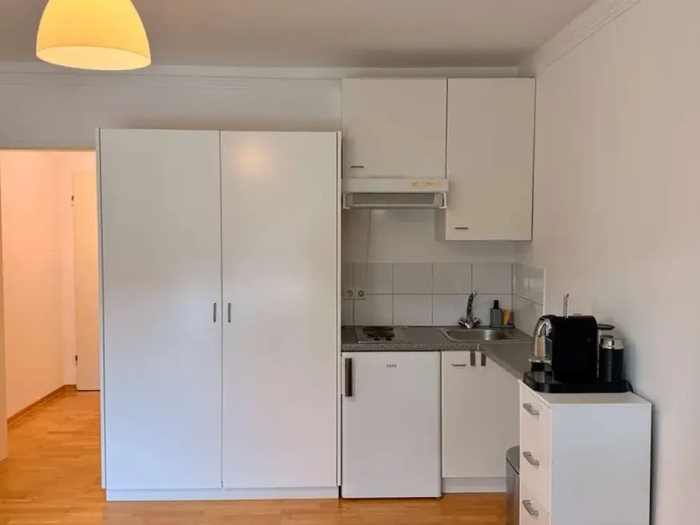 Attraktives Single-Apartment mit Balkon in begehrter Lage von Düsseldorf-Golzheim