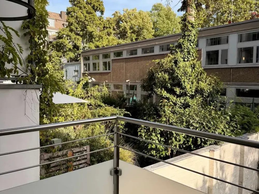 Attraktives Single-Apartment mit Balkon in begehrter Lage von Düsseldorf-Golzheim