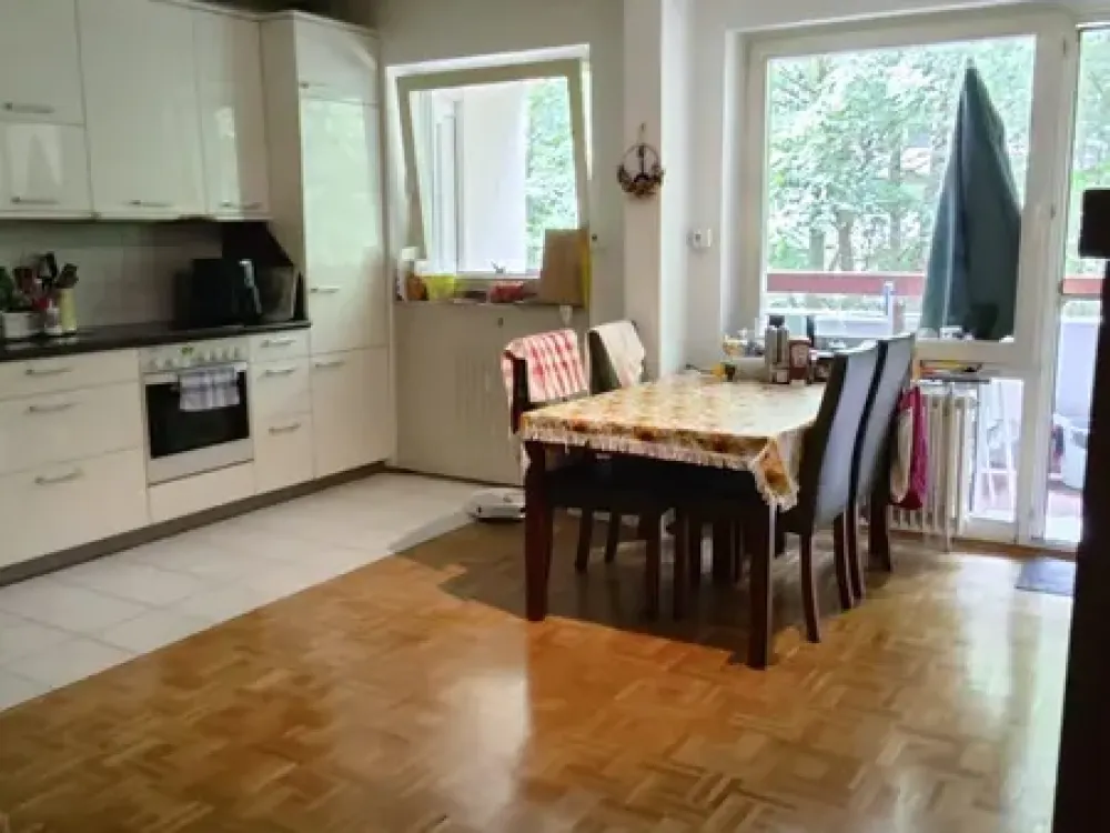 Spacious 3.5-Room Apartment with approx. 103 m², Ideal for Families and Expats