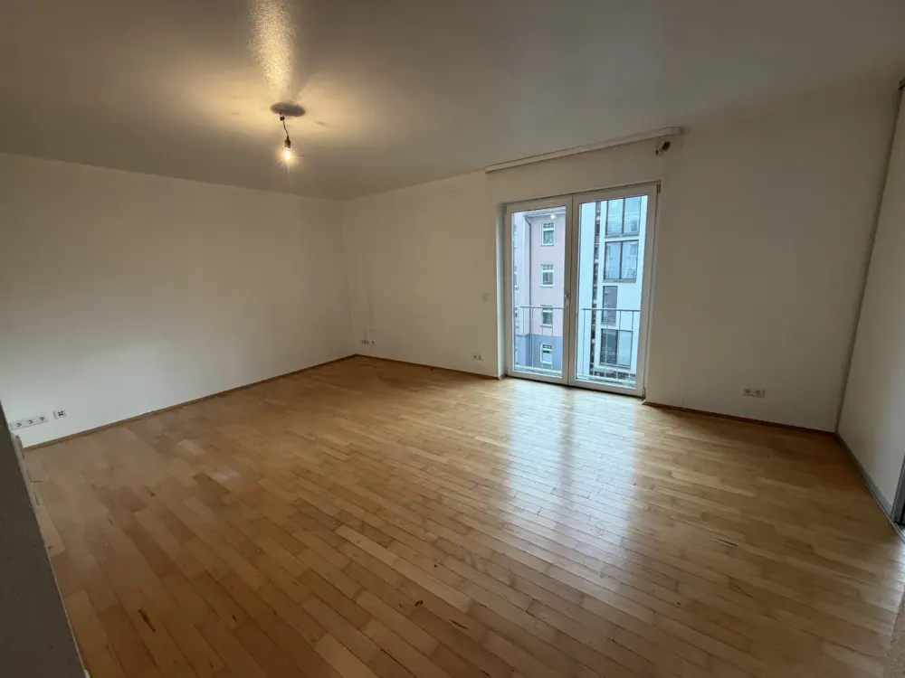 Commission-Free 2-Room Apartment in Düsseldorf Derendorf Renovated