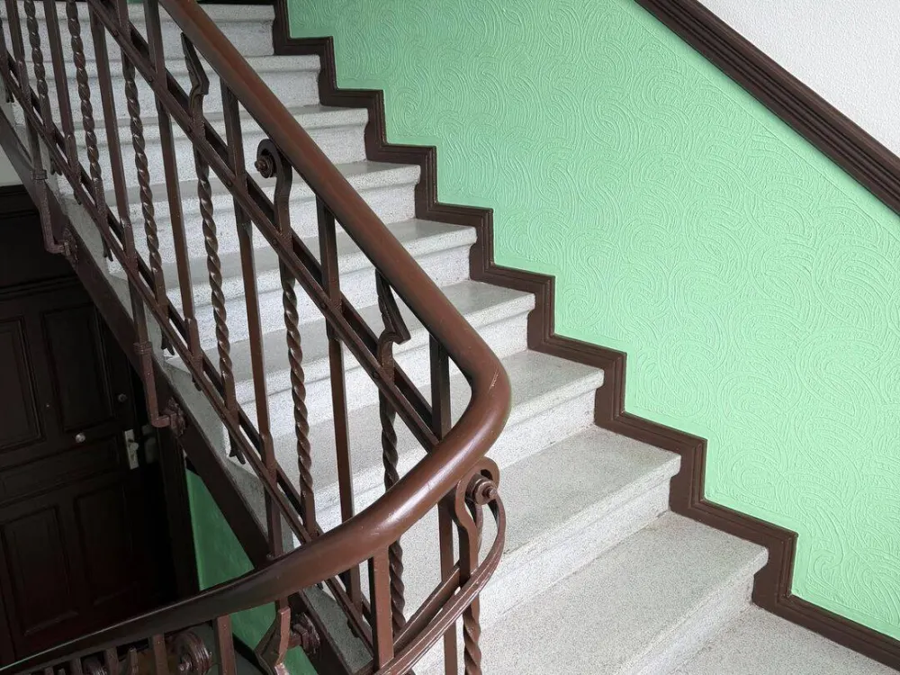 Stylishly Renovated 2-Room Old Building Apartment with High-Quality Features in Berlin-Tegel
