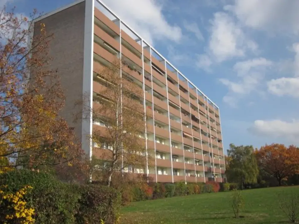Modern 2-Room Apartment Awaits You!