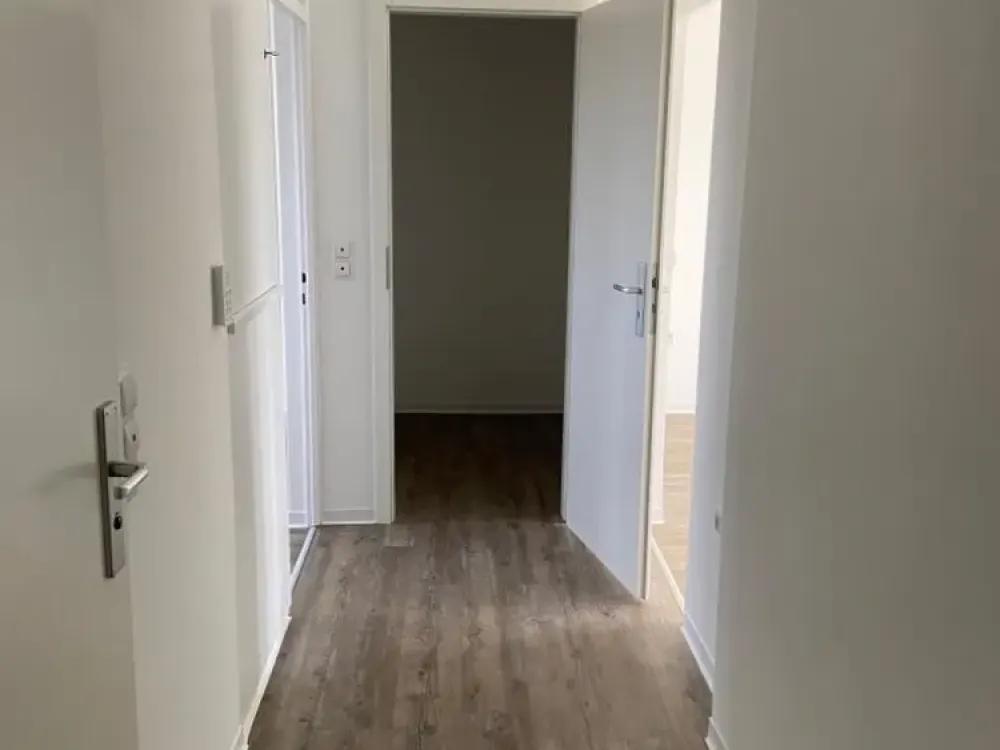 Modern 2-Room Apartment Awaits You!