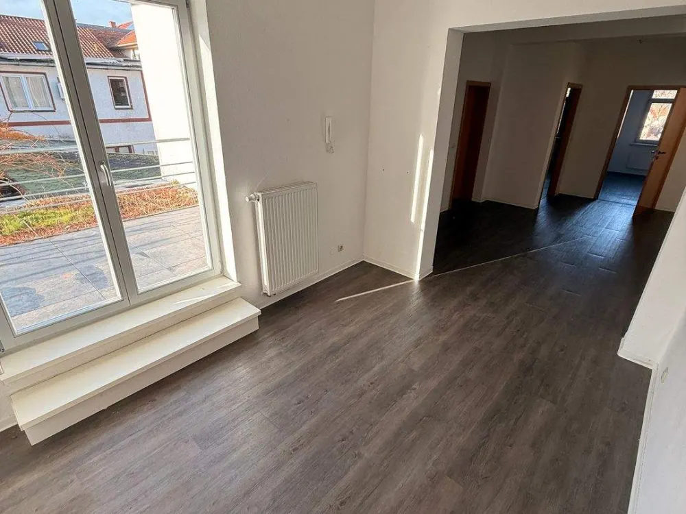 Geräumige 4-Zimmer-Wohnung mit Terrasse in Erfurt-Marbach