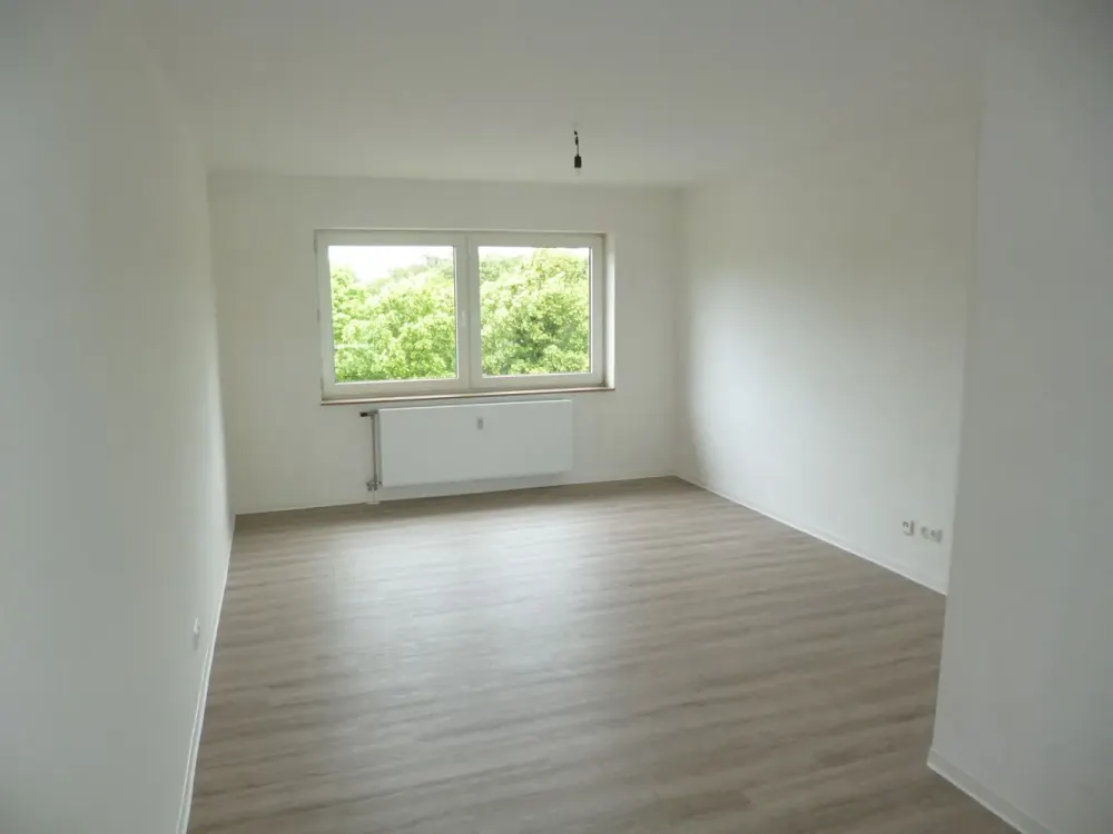 Ideal Apartment with Balcony in Traffic-Calmed Area