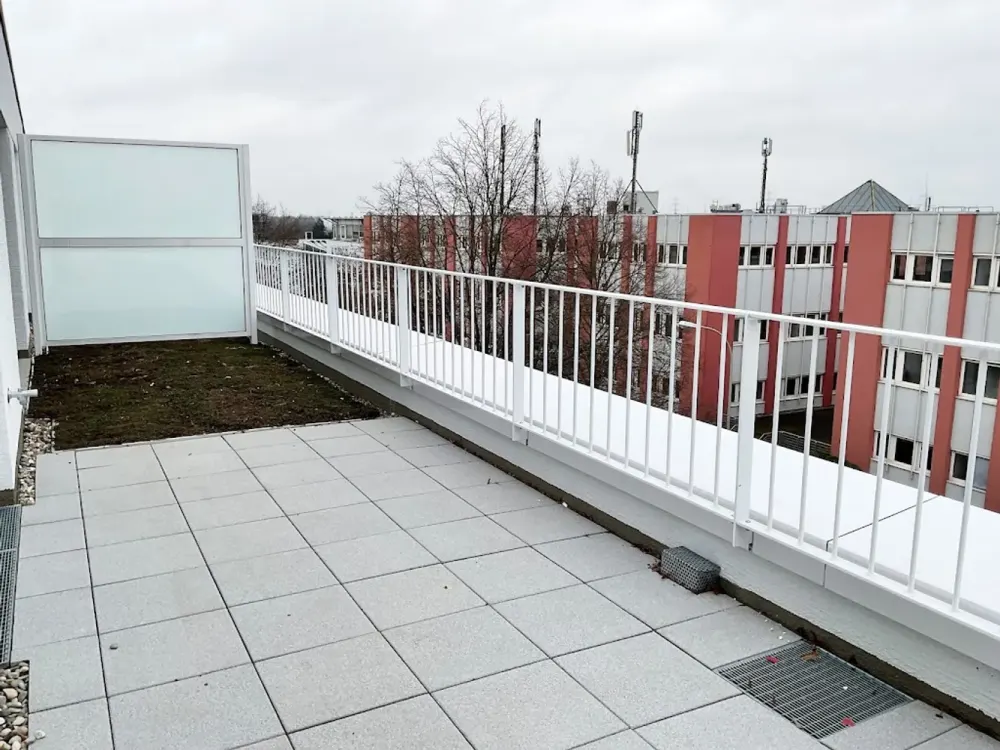 Penthouse-Feeling in Bad Homburg! Neubau-Komfort, zwei Dachterrassen, zwei Bäder, Aufzug