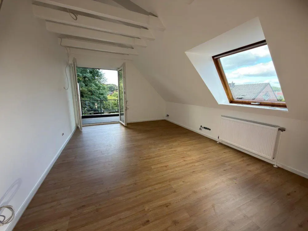 Newly Renovated Student Shared Apartment, Room Rental, Commission-Free