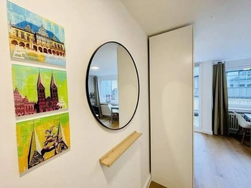 *furnished* In the heart of Bremen, top 1-room apartment with large south-facing balcony!