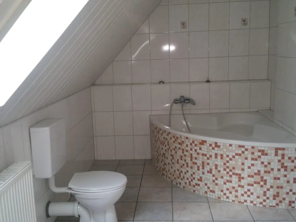 Central 120m2 3-Room Apartment in Remchingen