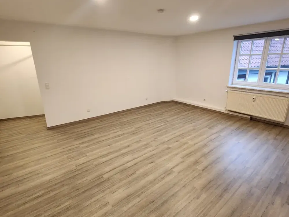 Large 4-Room Shared Apartment with Cellar, Leipziger Str. 495, 118.50 m²