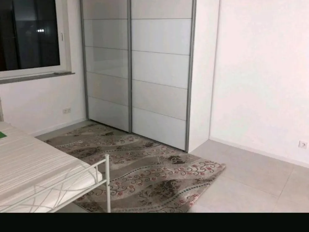 غرفة للإيجار في شقة مشتركة!!!