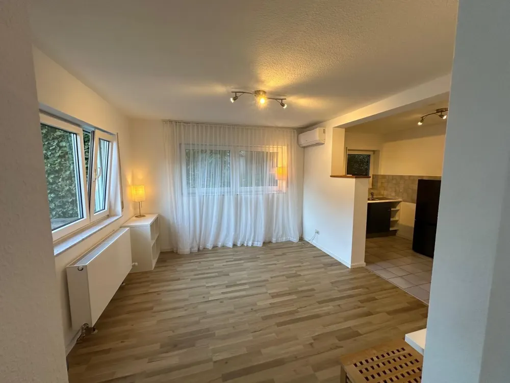 Bright Air-Conditioned Granny Flat Karlsbad Mutschelbach Available Immediately