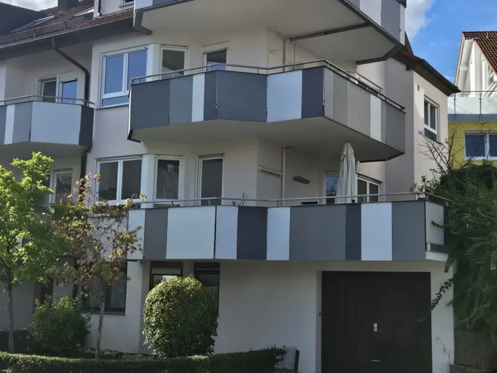 Living in a Quiet Location with Plenty of Space! Bright 4.5-Room Apartment with Additional Hobby Room