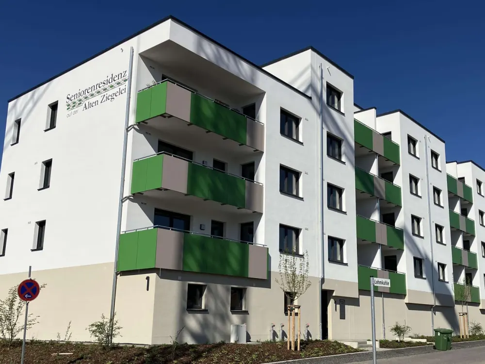 2-room apartment with kitchen and bathroom 4.11 Senior residence with care services from the German Red Cross