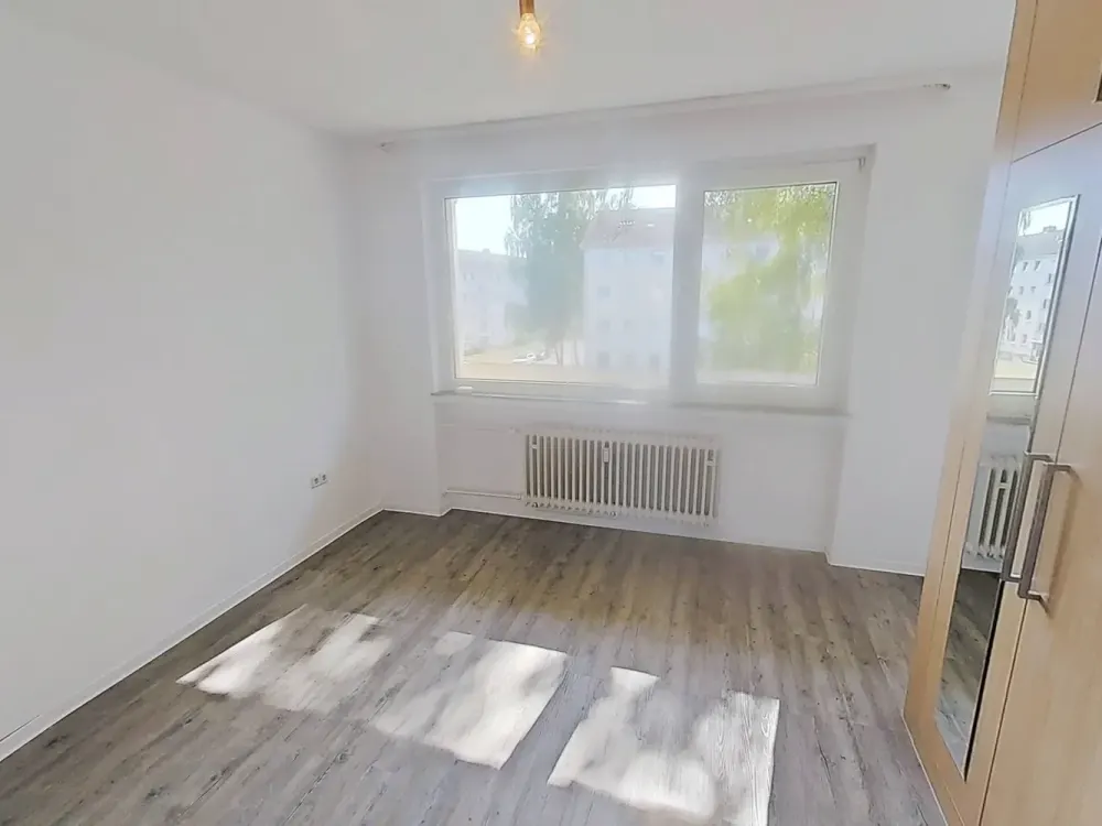 Modern 3-Room Apartment with LOGGIA and Daylight Bathroom