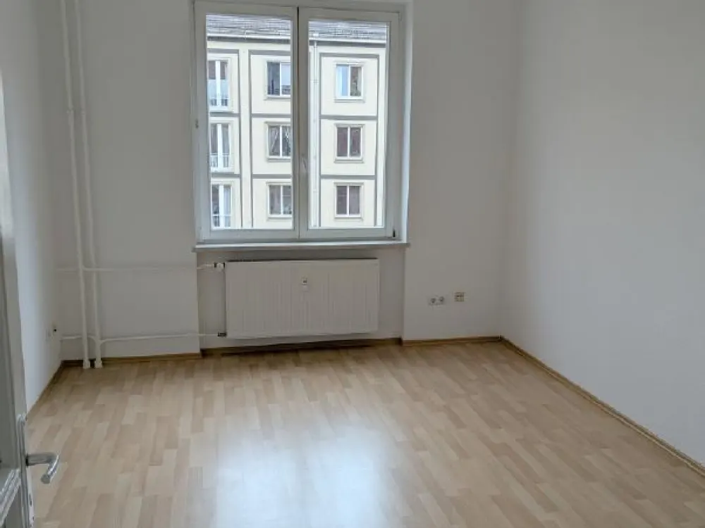 Classic Shared Apartment in the City Center: 4-Room Apartment at Altmarkt