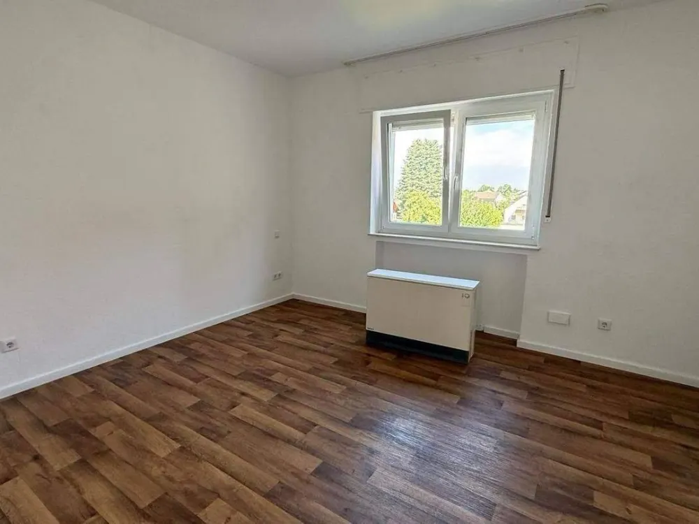 3 Zimmer Wohnung mit Balkon und Einbauküche, sofort bezugsfrei!