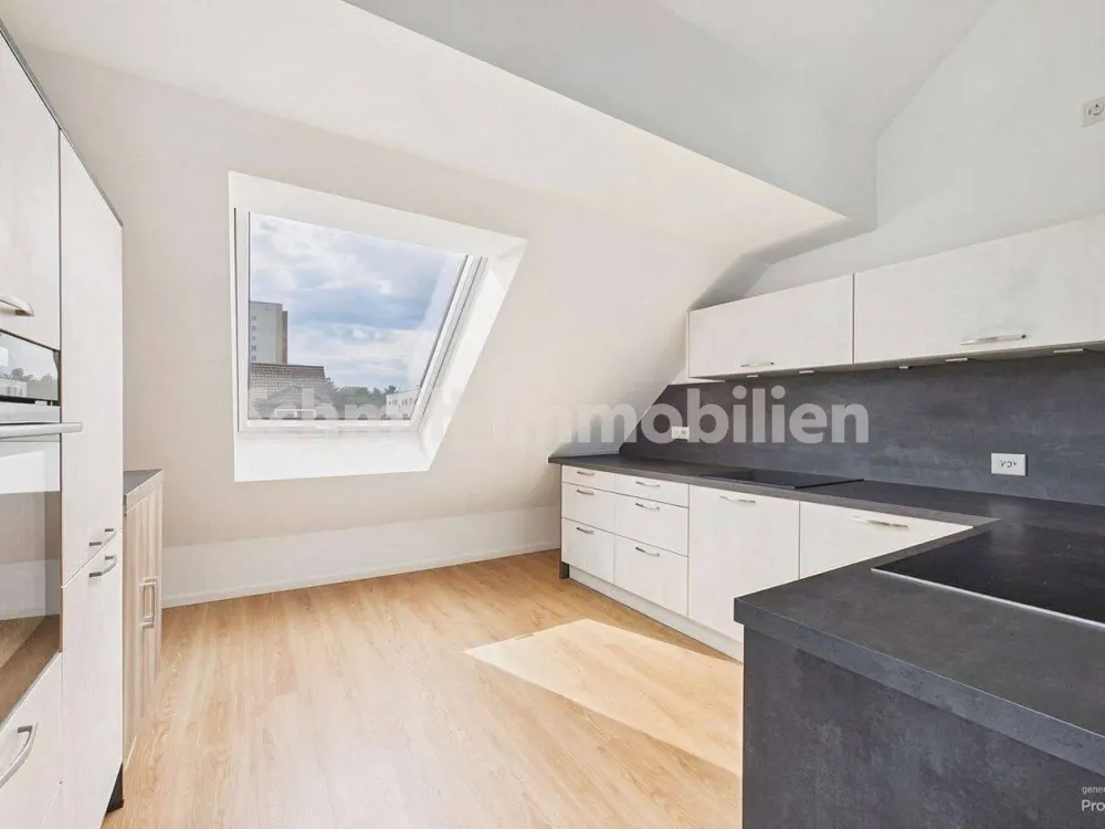 Moderne 3-Zimmer-Dachgeschosswohnung in Frankfurt-Goldstein