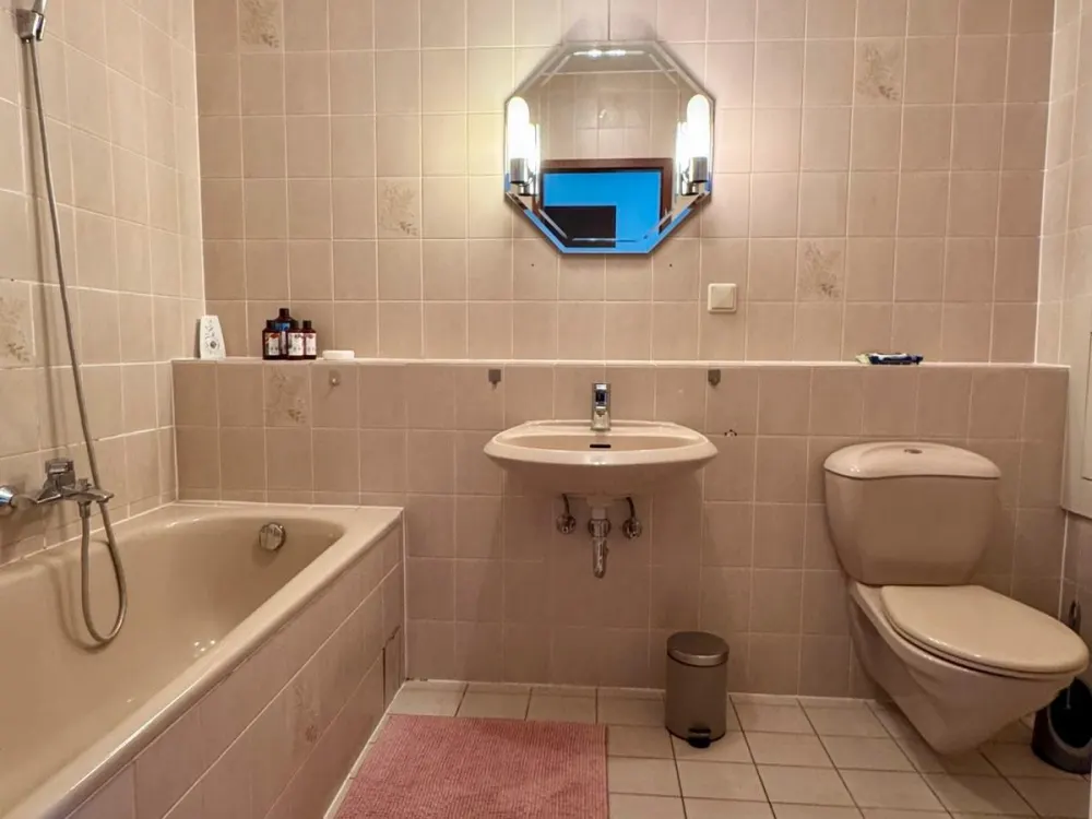 Bright 3-room apartment with fitted kitchen, balcony and parking space in St. Ingbert