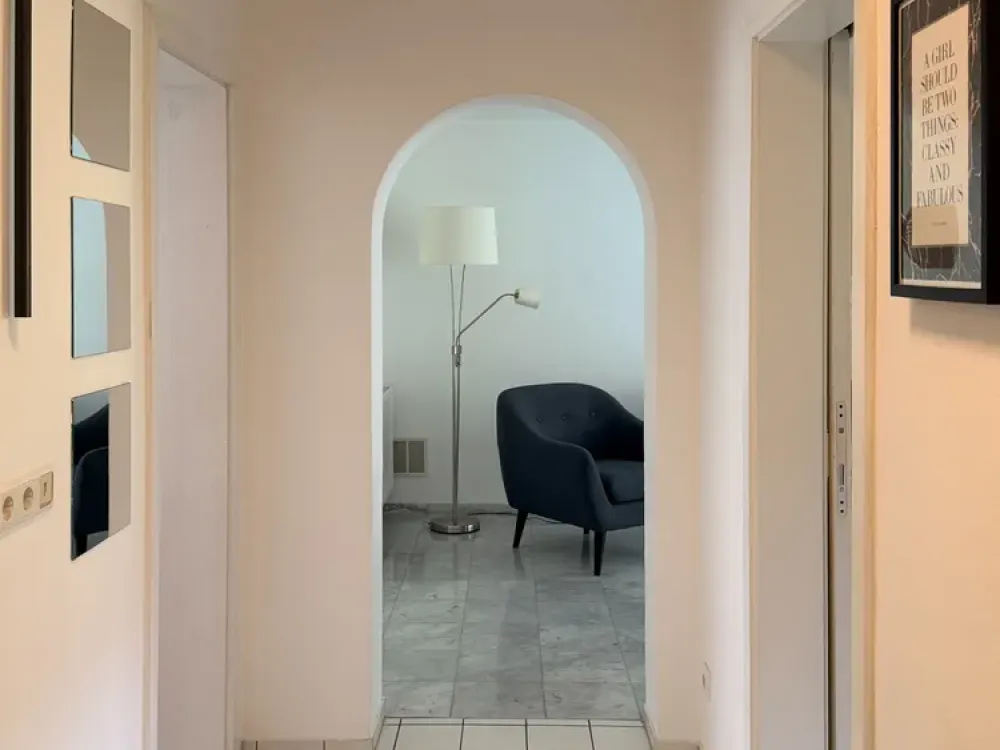 Stylish Fully Furnished 2-Room Apartment with Winter Garden and Balcony